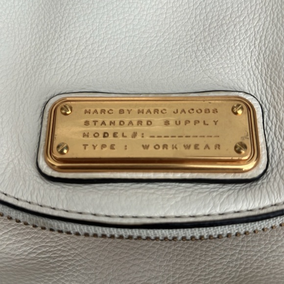 SOLD - MARC BY MARC JACOBS Small Crossbody Bag - Picture 5 of 9
